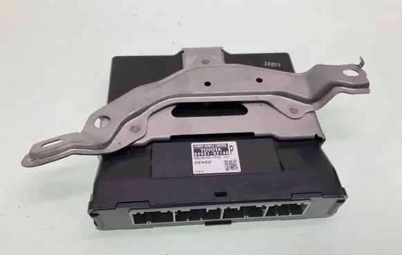 Toyota Auris E180 Other control units/modules 8998102140 MB2850005540