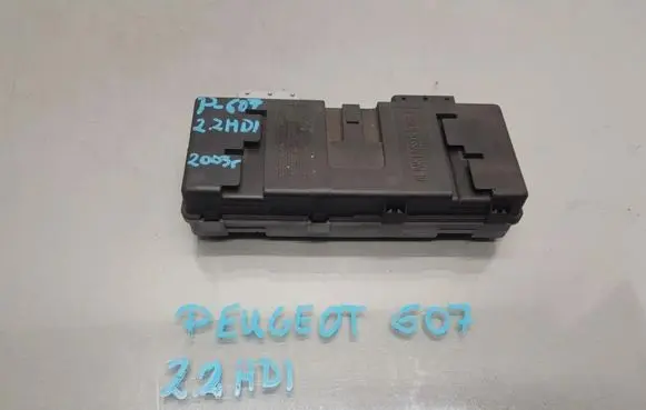 Peugeot 607 Seat control module 