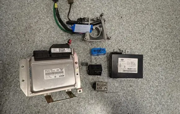 Hyundai Accent Other control units/modules 39101-27512