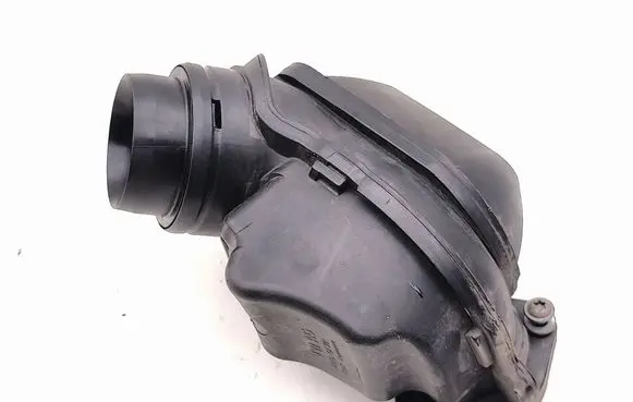 Intake resonator