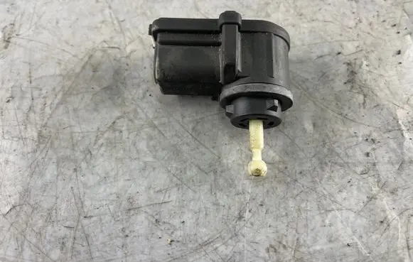 Volkswagen Golf IV Headlight level adjustment motor 1j0941295b