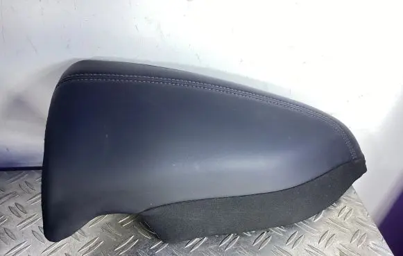 Tesla Model S Rear seat guide rail B0LR37869 AG160206