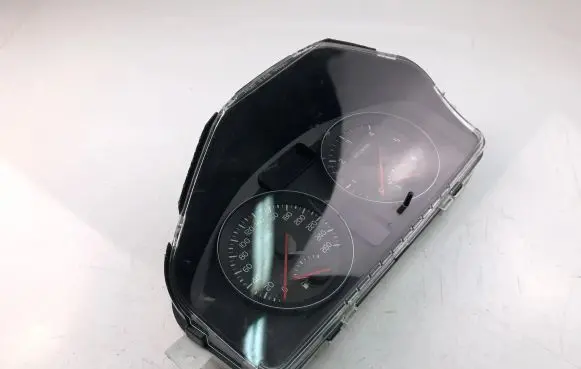 Volvo V50 Speedometer (instrument cluster) 31296228
