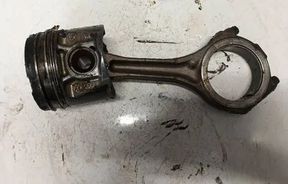 Audi A4 S4 B6 8E 8H Piston with connecting rod 078118hsr 059j
