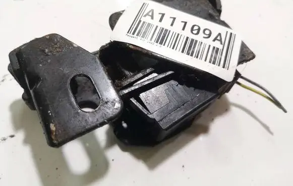 Peugeot 406 Tailgate/trunk/boot lock/catch/latch 