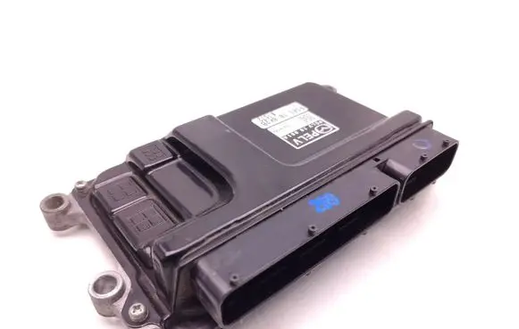 Mazda 3 II Engine control unit/module 2798002691 PELV18881A PS6S188K2B