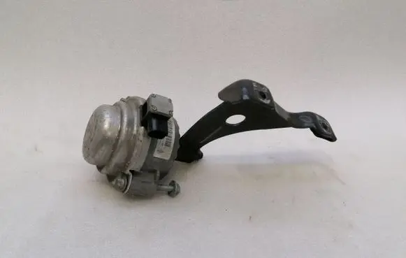 Porsche 718 Cayman 982 982c Engine mounting bracket 98137505982 98137518100