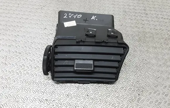 Chrysler Pacifica Dash center air vent grill