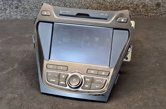 Hyundai Santa Fe Radio/CD/DVD/GPS head unit 965602W200 10R035683