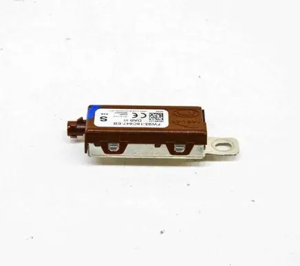 Jaguar E-Pace Aerial antenna amplifier FW9318C847EB