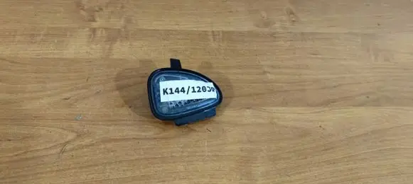 Volkswagen Touran I Front door wing mirror part 6R0945291