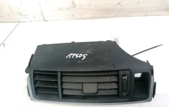 Toyota Verso Dash center air vent grill 556700F040 55670-0F040