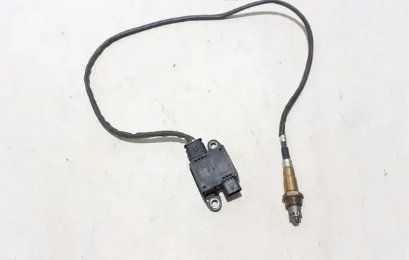 BMW 5 G30 G31 G38 Lambda probe sensor 8490745