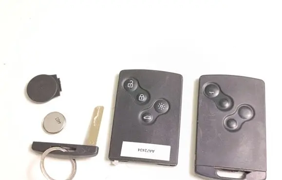 Renault Zoe Ignition key/card S180055