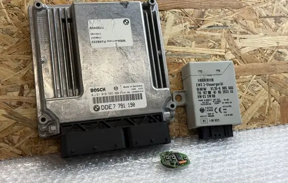 BMW 3 E46 Engine control unit/module 7791190 0281010565 6905666