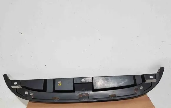 Citroen Xsara Picasso Quarter panel pressure vent 9650212677