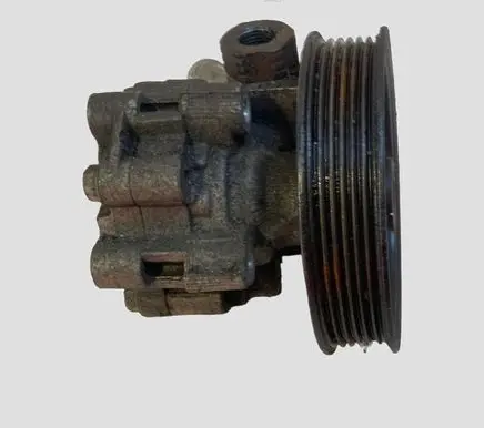 Opel Insignia A Power steering pump 55563329