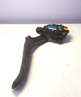 Volkswagen Touareg I Accelerator throttle pedal 7L6723507