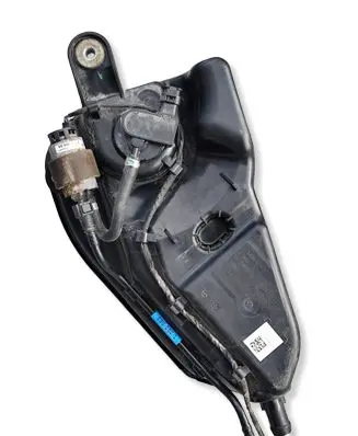 BMW 5 G30 G31 G38 AdBlue liquid reservoir 7381415 16197381415