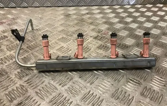 Toyota Yaris Fuel main line pipe 2325021091