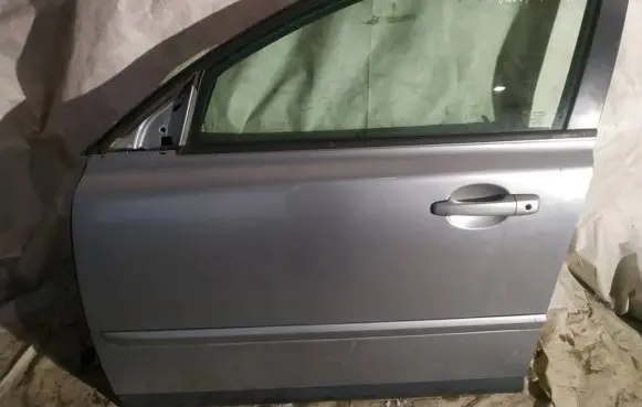 Volvo S40 Front door pilkos