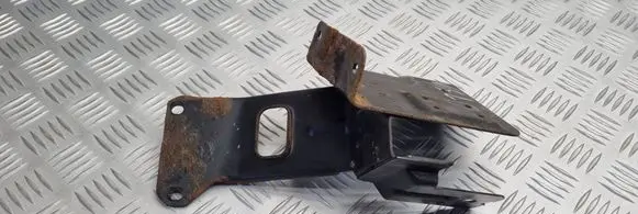 Nissan Terrano Power steering pump mounting bracket 