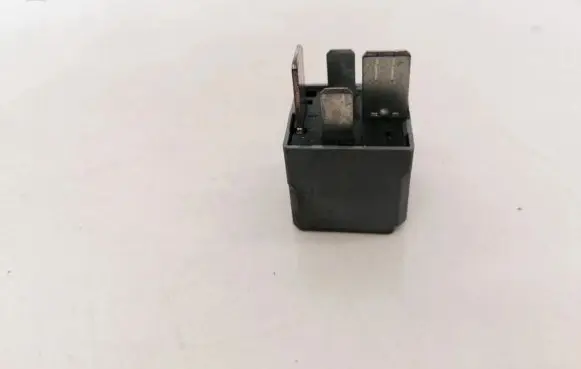 Opel Insignia A Other relay 13500120 3760