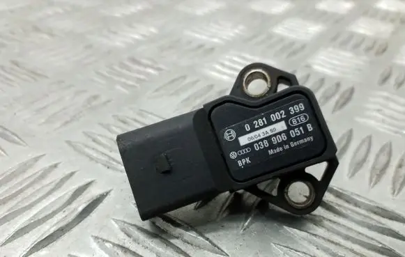 Volkswagen Golf VI Air pressure sensor 038906051B 0281002399