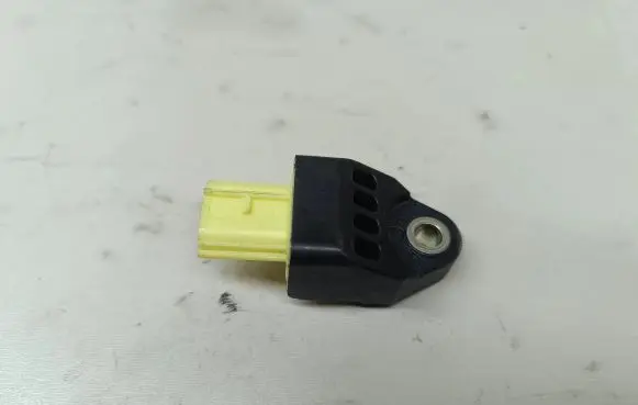 Toyota Auris 150 Airbag deployment crash/impact sensor 8983175010