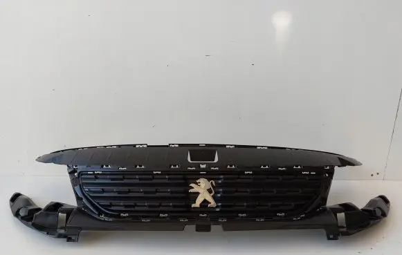 Peugeot Rifter Front bumper upper radiator grill 981688680