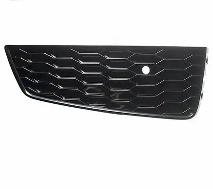 Audi Q3 8U Front bumper lower grill 8U0807682T