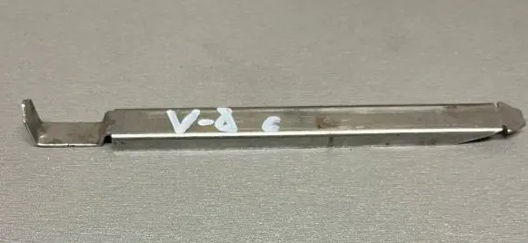 Volvo V50 Headlight/headlamp mounting bracket