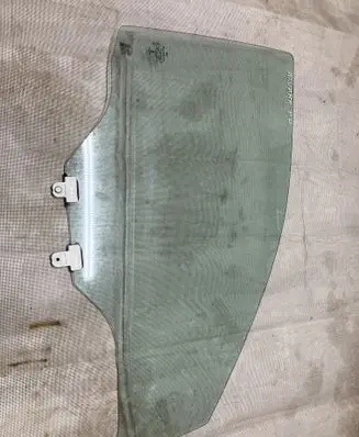Nissan Navara D23 Front door window glass four-door 803125XA0A