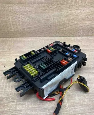 BMW 3 F30 F35 F31 Fuse module 9261111 9228158