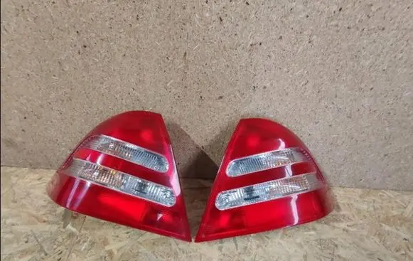 Mercedes-Benz C W203 Rear/tail lights A2038200164
