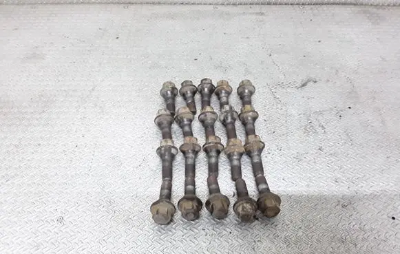 Nuts/bolts