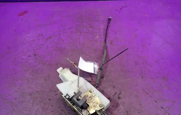 Renault Thalia I Front door lock 