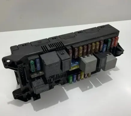 Mercedes-Benz E W211 Fuse module 2115454301 00005929A22