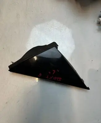 Suzuki Swift I Front triangle window/glass 7719-63j0