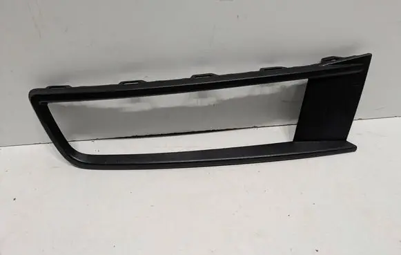 Volkswagen Touran III Front fog light trim/grill 5TA853665C