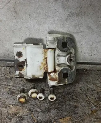 Fiat Ducato Rear door lower hinge B986