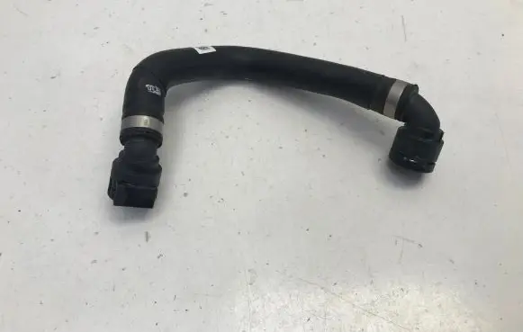 BMW iX3 Engine coolant pipe/hose 8743377