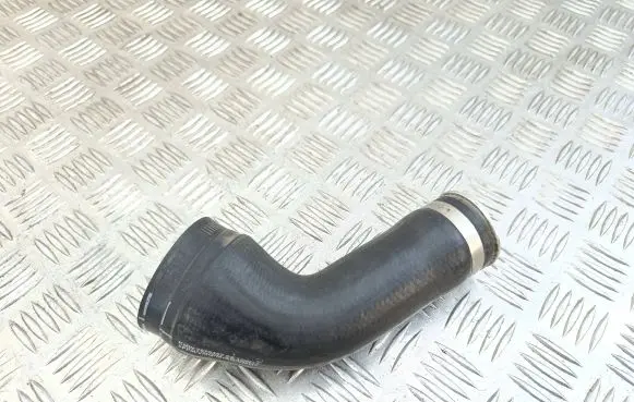 BMW 5 F10 F11 Intercooler hose/pipe 7575407