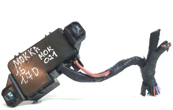 Opel Mokka Fuse module 826166