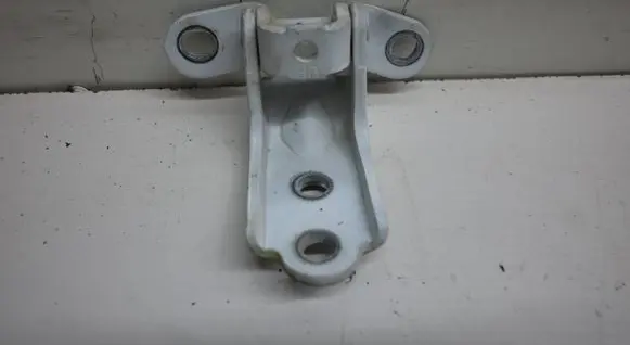 KIA Niro Front door upper hinge 