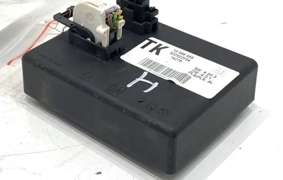 Opel Zafira C Tow bar trailer control unit/module 13586468