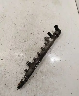 Volkswagen Tiguan Fuel main line pipe 03l089c