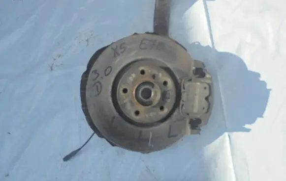 BMW X5 E70 Front wheel hub spindle knuckle 6852105