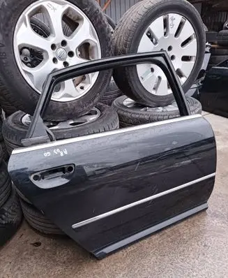 Audi A8 S8 D3 4E Rear door