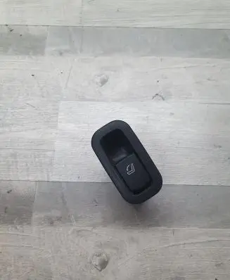 Subaru Forester SH Seat control switch 